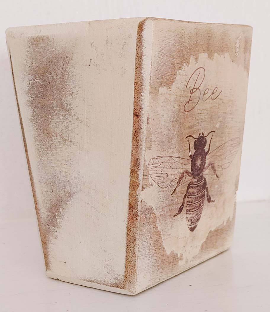 Farmhouse Bee One Hole Sugar Mold